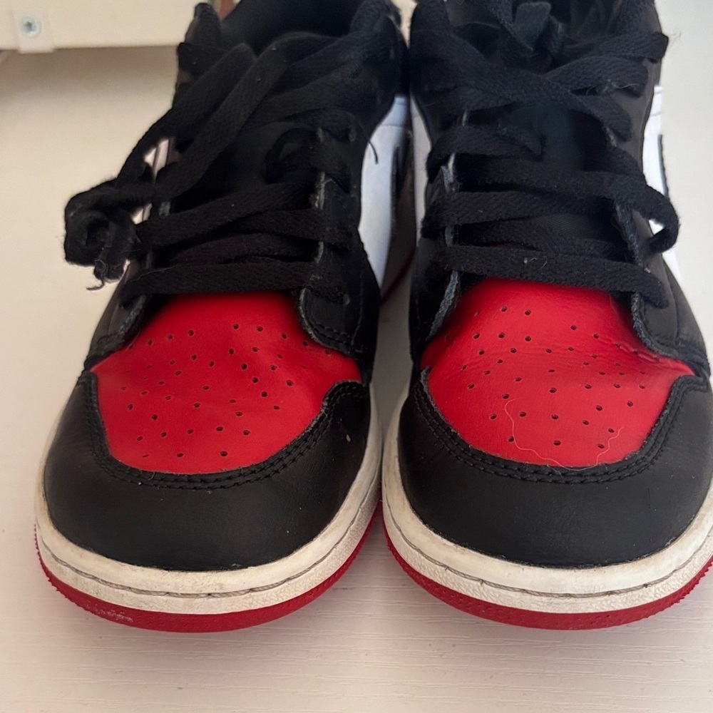 Nike Air Jordan Black and Red Sneakers - Picture 4 of 6